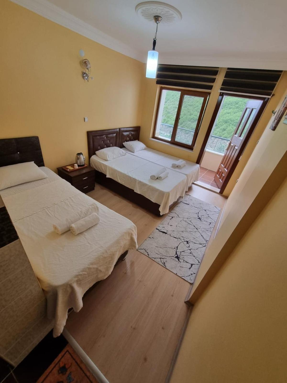 Balkon Pansiyon Cosandere Trabzon Buitenkant foto
